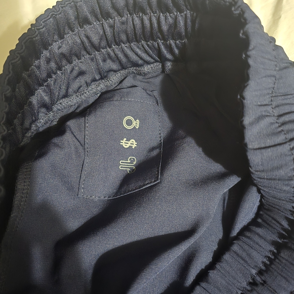 FIGS High Waisted Scrub Pants - Picture 8 of 10